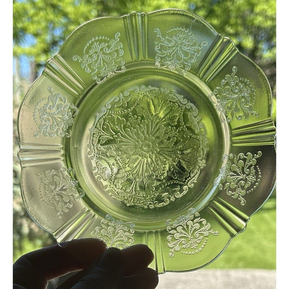 Pink Depression Glass MacBeth Evans‎ American Sweetheart 6" Plate